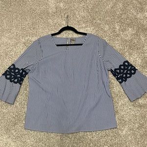 Como Vintage Large Long Sleeve Top